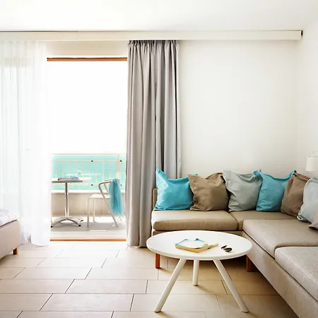 White Lagoon 4*