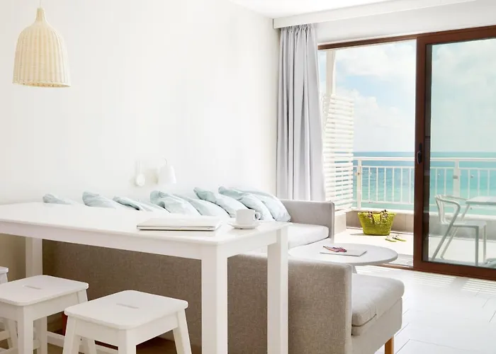 White Lagoon 4* Каварна