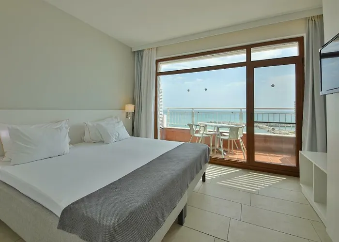 White Lagoon 4* Каварна