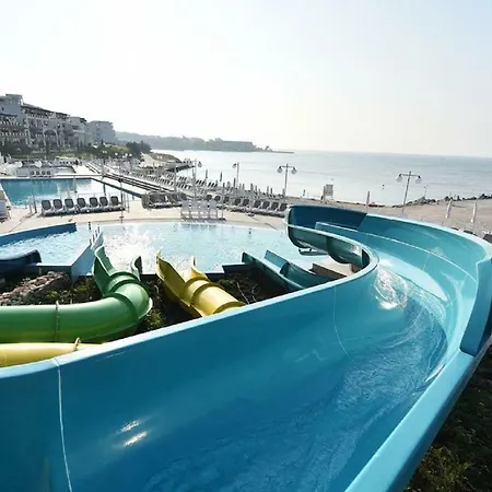 Hotel White Lagoon 4*