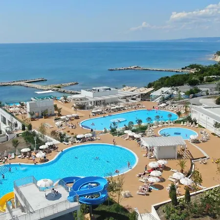 Hotel White Lagoon 4*