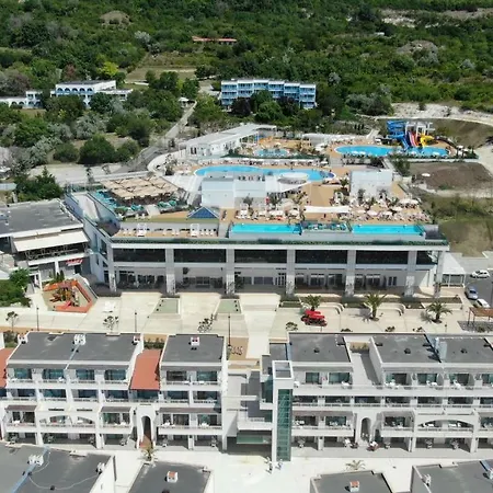 White Lagoon 4*