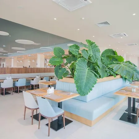 White Lagoon Hotel 4*