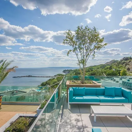 White Lagoon Hotel
