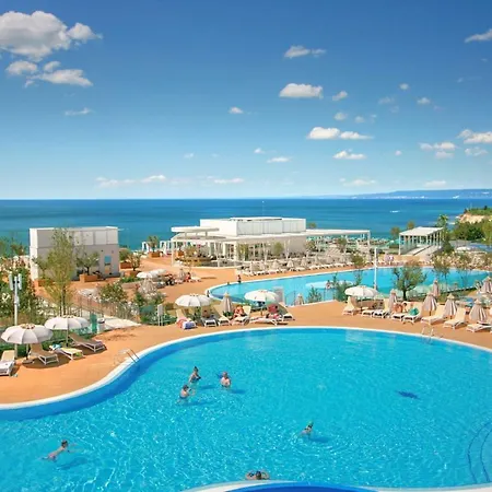 White Lagoon فندق 4*