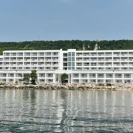 Hotel White Lagoon 4*