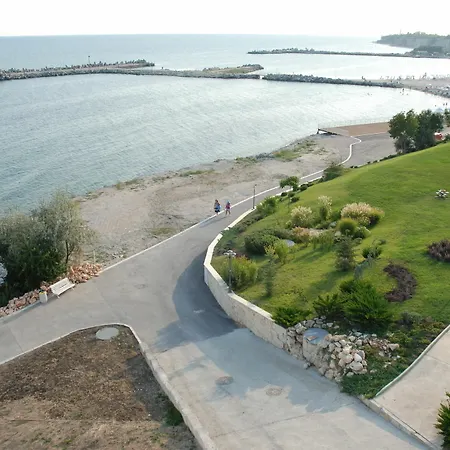 White Lagoon 4*