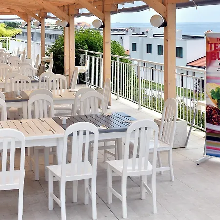 White Lagoon 4*