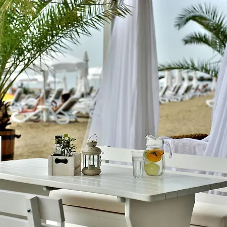 White Lagoon 4*