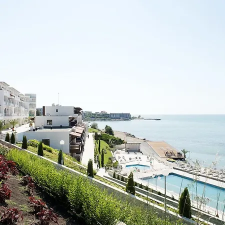 White Lagoon 4*