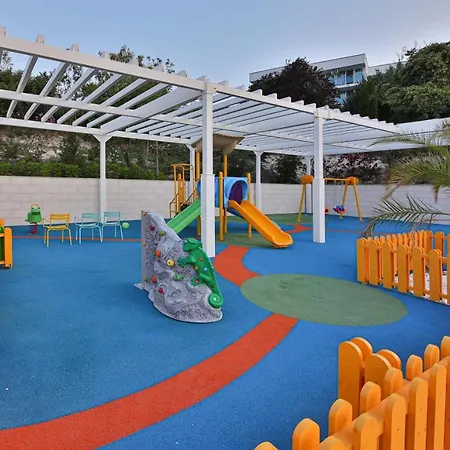 White Lagoon Hotel 4*