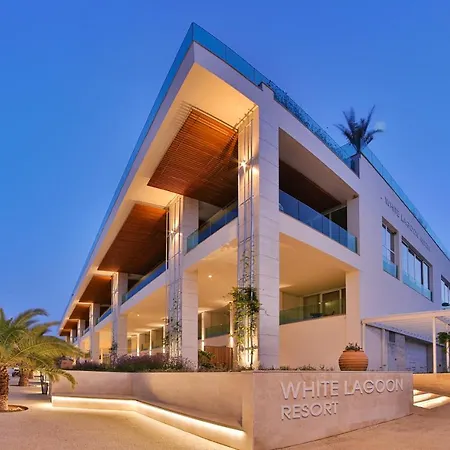 White Lagoon 4*
