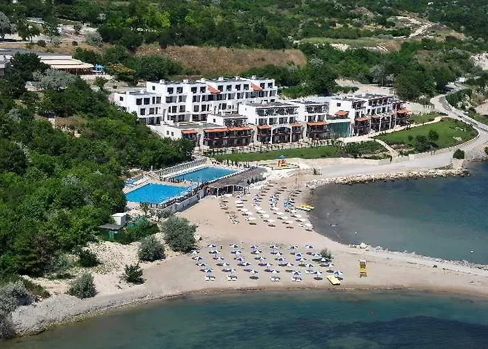 комплекс бялата лагуна - ол инклузив 4* Каварна