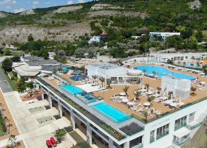 комплекс бялата лагуна - ол инклузив 4* Каварна