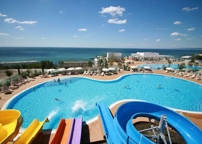 White Lagoon Hotel 4*