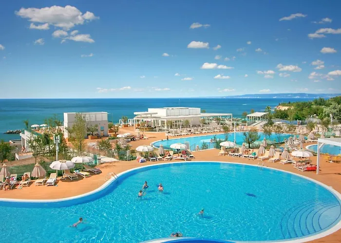 White Lagoon Hotel 4*